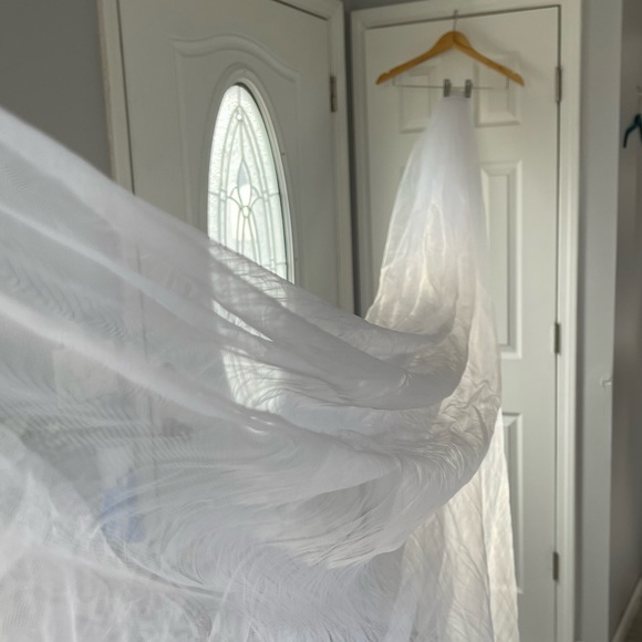 tulle cathedral veil approx 117” long